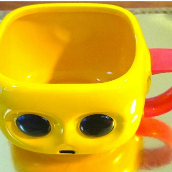 Funko Yellow and Black Robot Mug - Picture 2 of 7